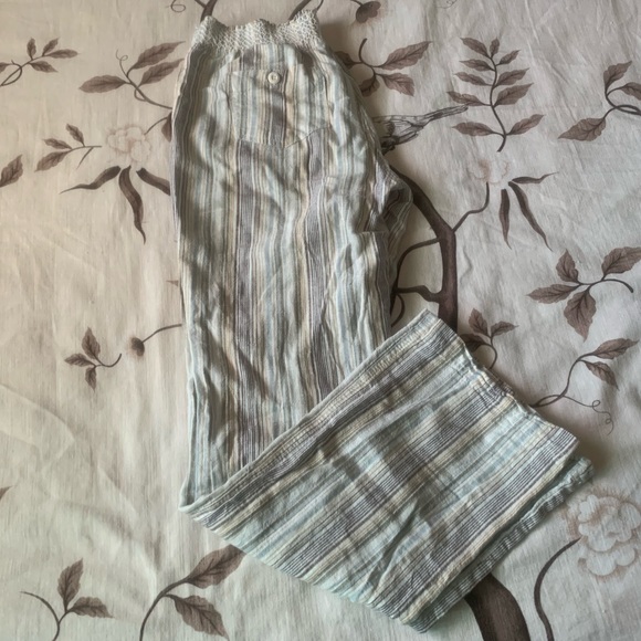 April Kiss Linen Pants - Picture 1 of 7